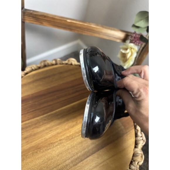 Capezio Shuffle Tap Shoes - Picture 5 of 9